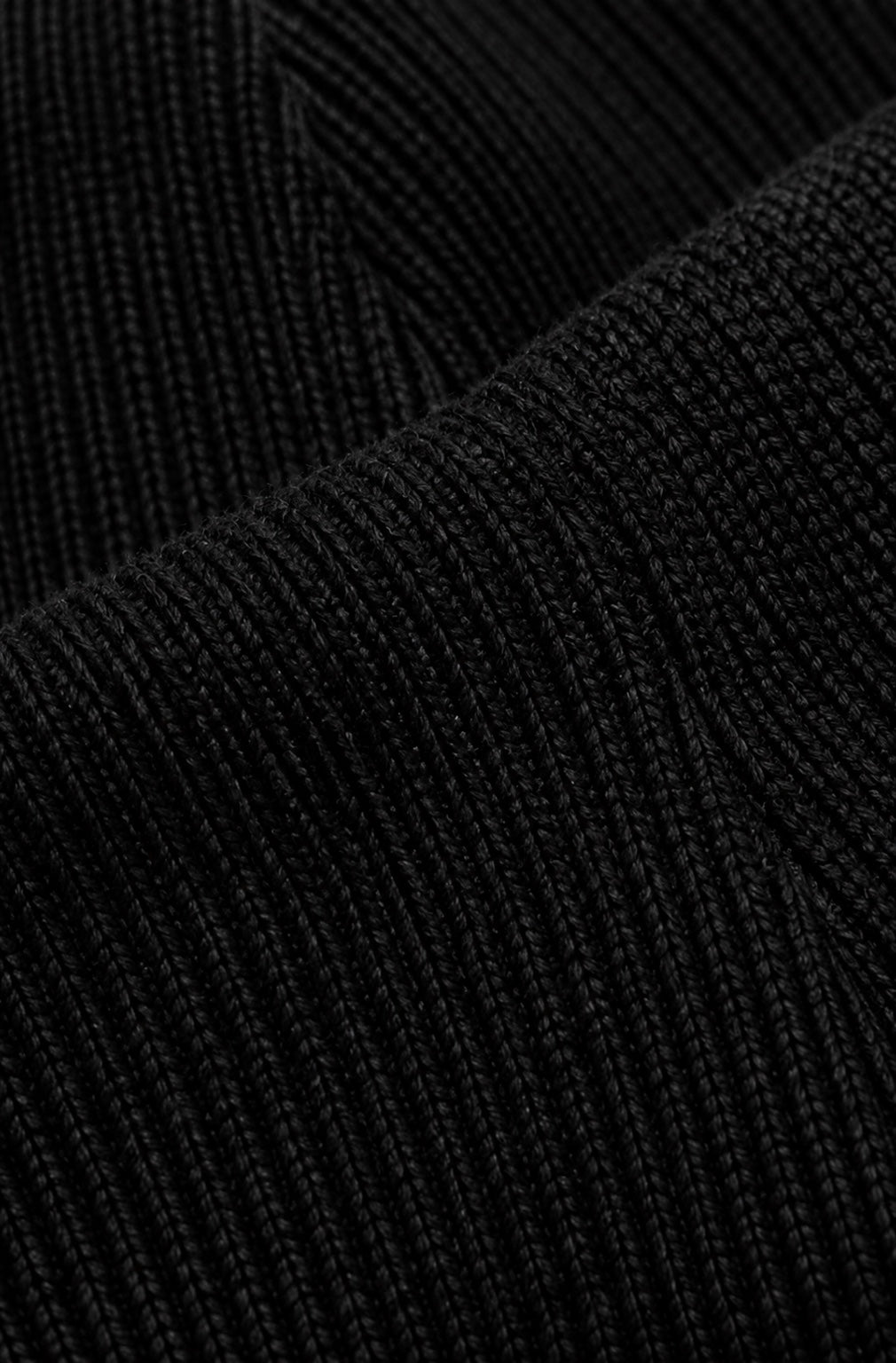 Basic Beanie knit quality close-up